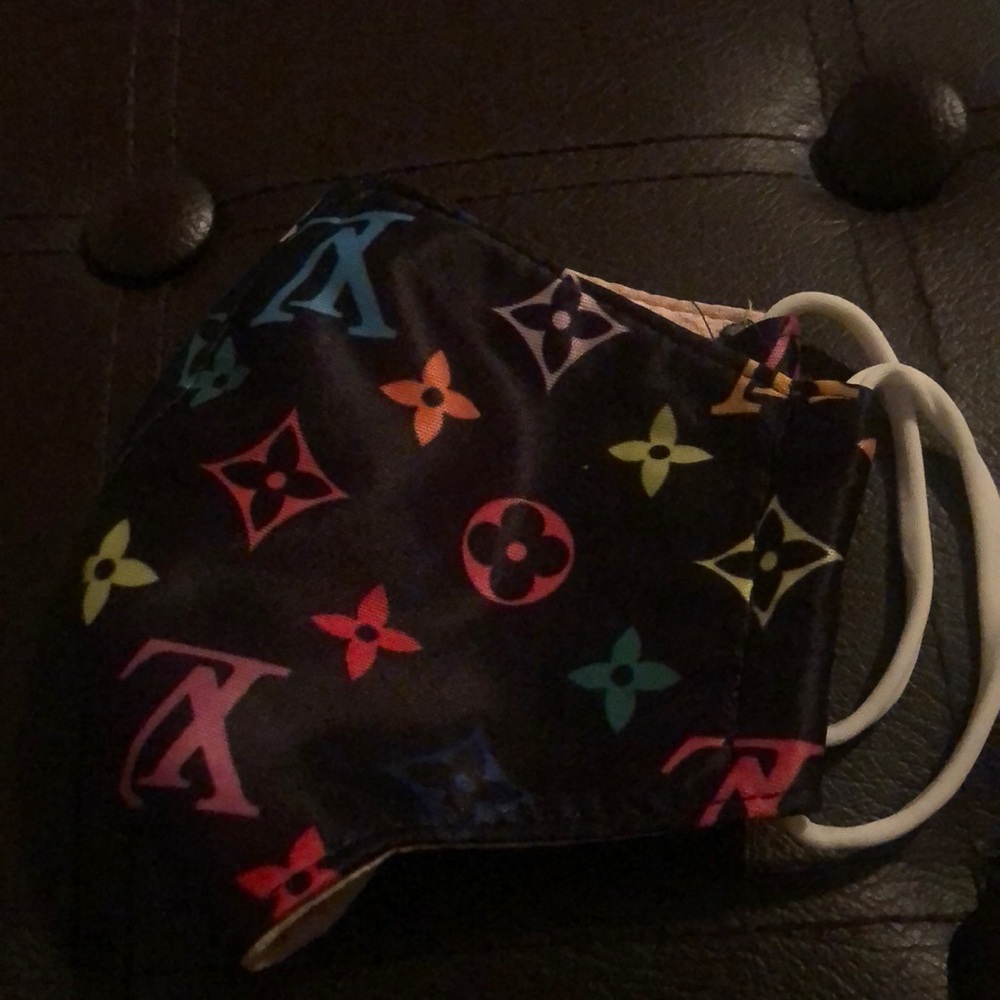 Designer face mask - Picture 2 of 4